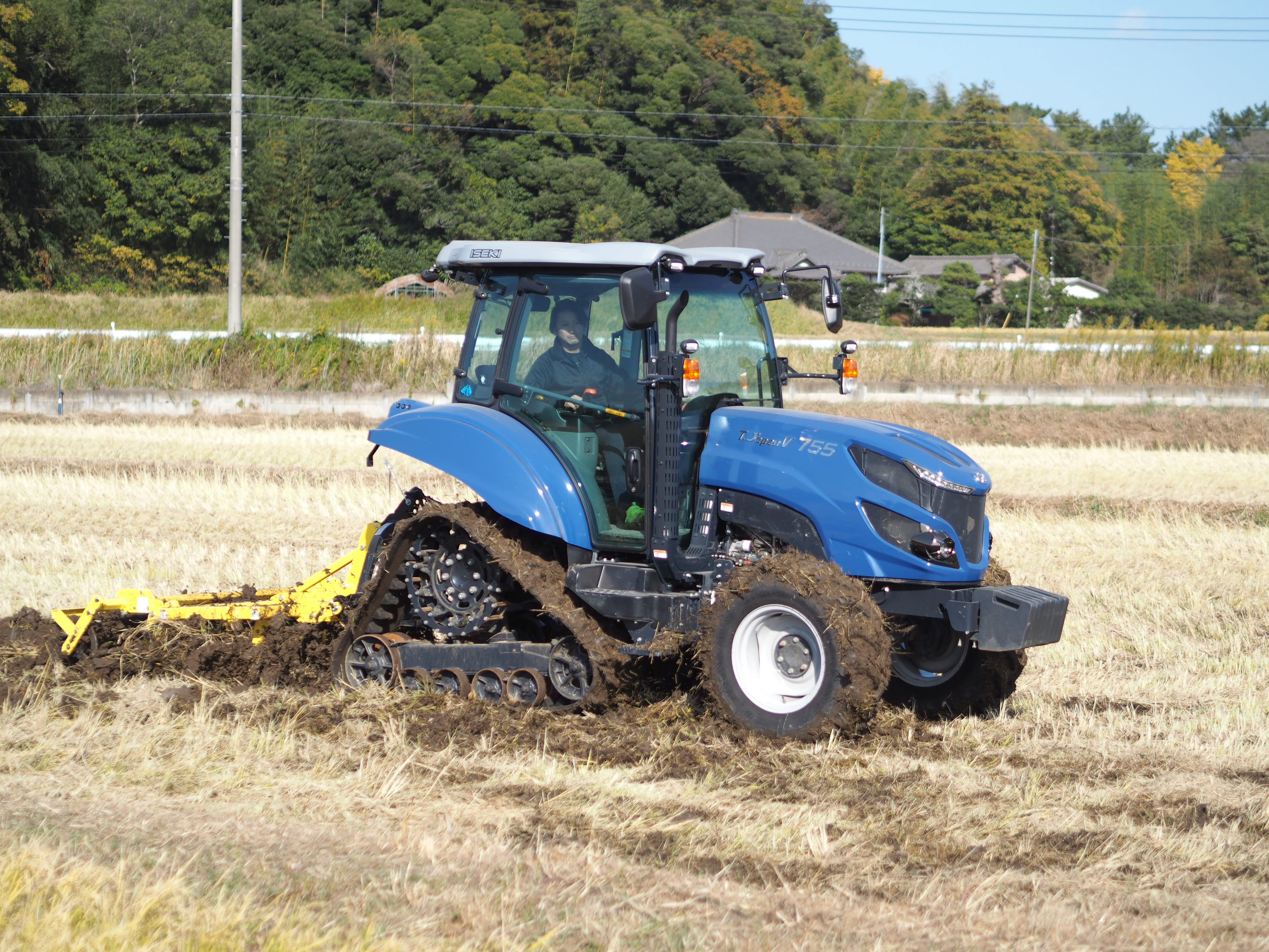 稲刈りがひと段落しても、圃場の管理は欠かさない